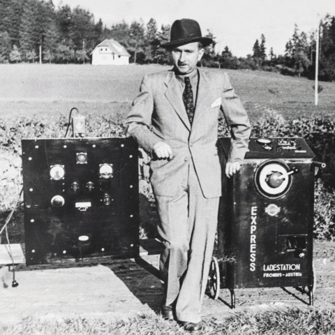 Press Fronius fyller 80år